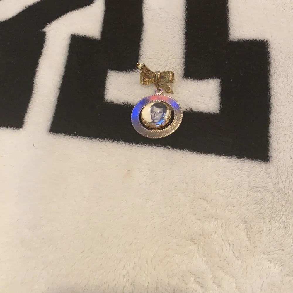 VINTAGE Robert and John Kennedy Swivel gold pendant vtg